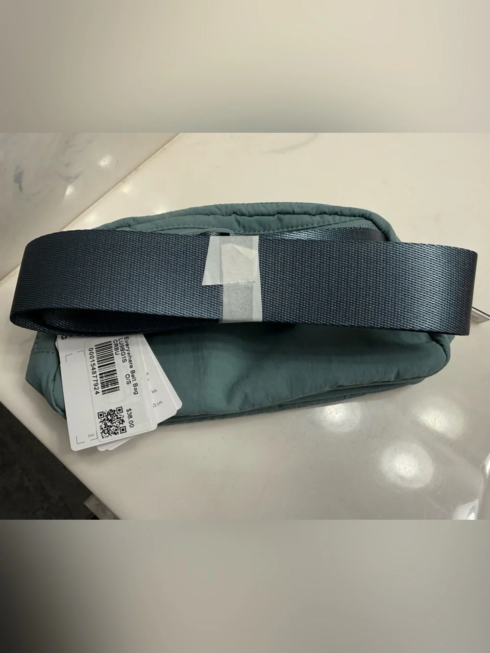 lululemon athletica sleek zip